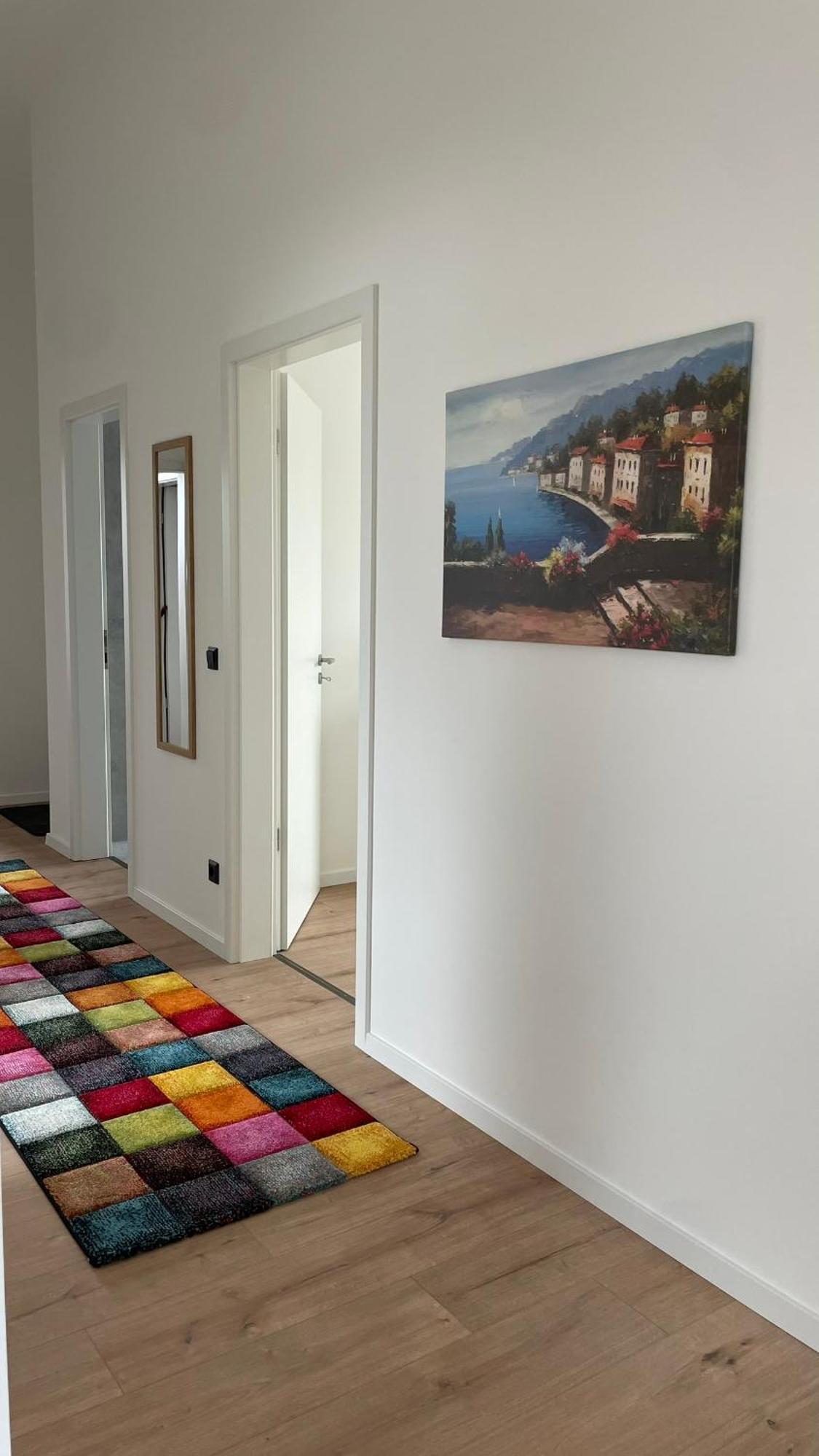 Selina Apartment *